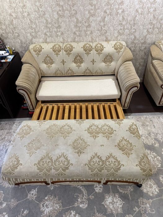 Продам диван 3/1 плюс пуфик