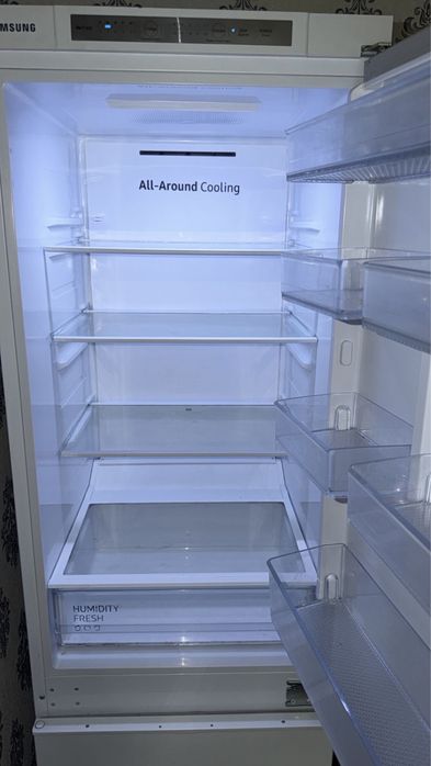 Холодильник бу продам
