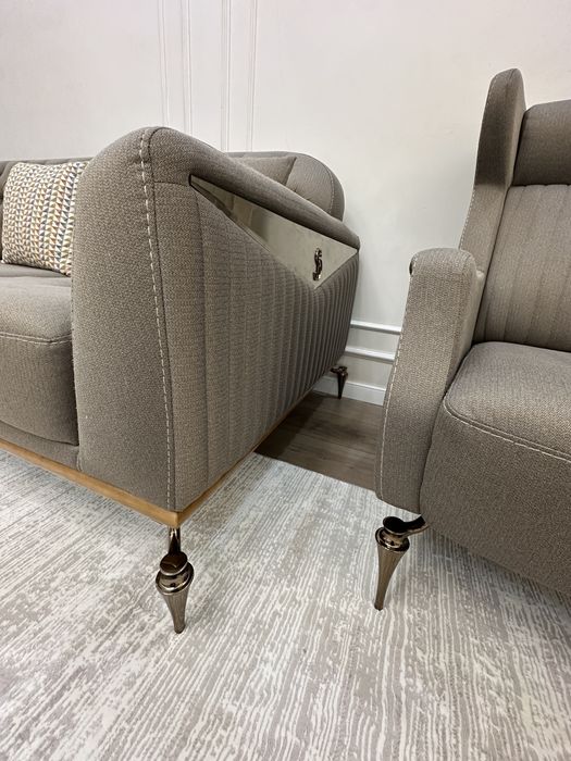 Продам диван !Срочно!