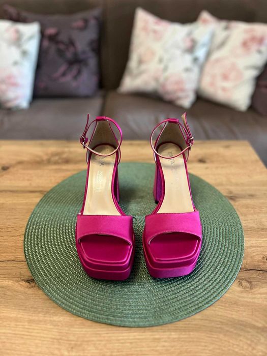 Сандали Tata Italia, №36 и обувки Casadei, №36,5