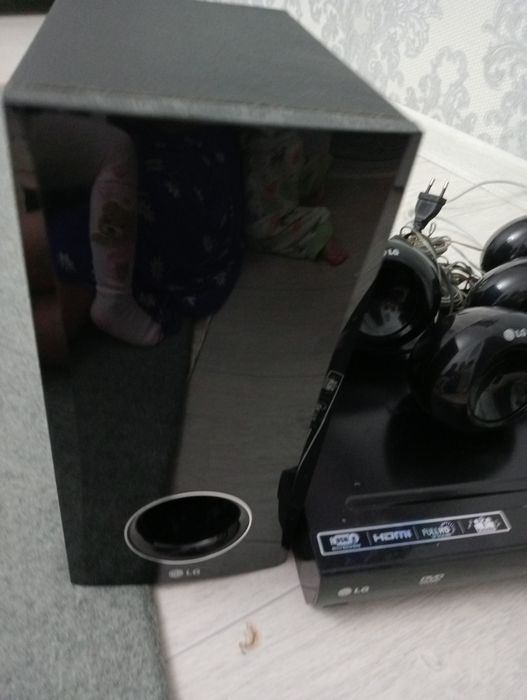 Домашний кинотеатор LG