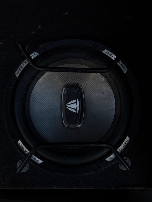 Продам сабвуфер с усилителем