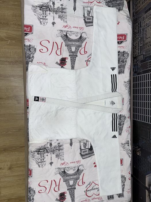 Продаётся кимоно дзюдо Адидас