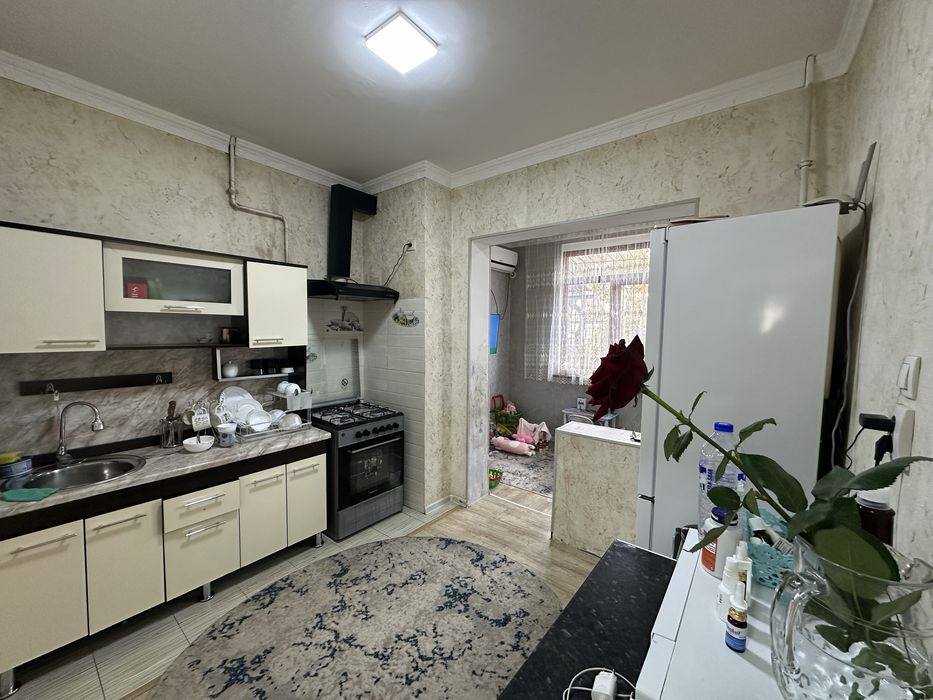 Продается своя квартира, м-в Куйлюк -1, 3 ком кв 1 этаж 5 этажный дом