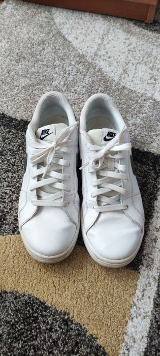 Nike обувки (бели)