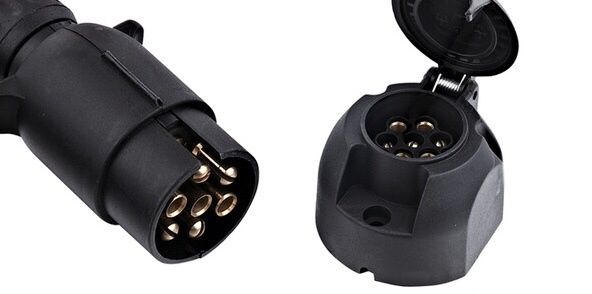 Электроразьемы  и адаптеры для прицепов