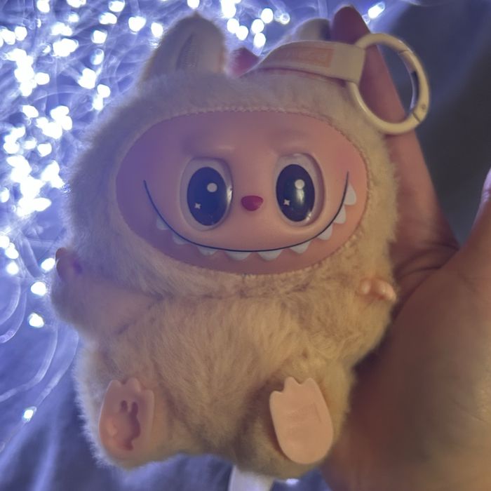 Продаю Лабубу игрушки и т.д.