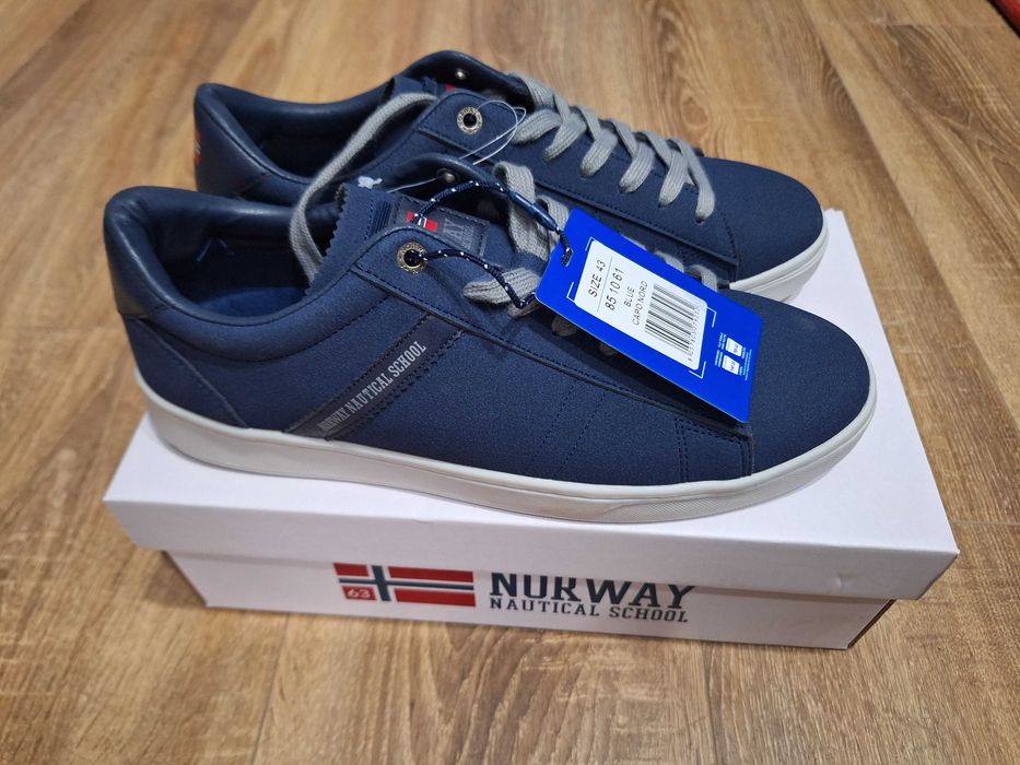 Продавам мъжки спортни обувки