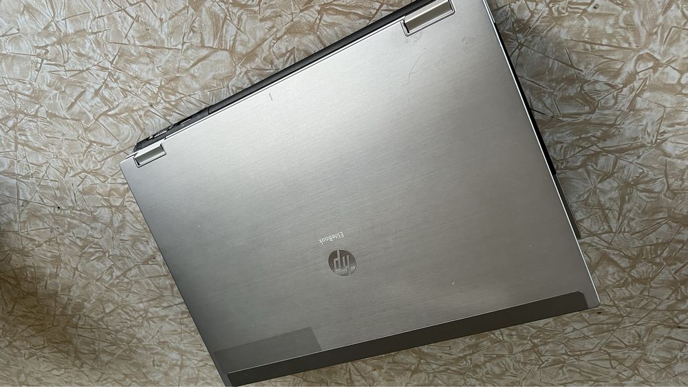 Лаптоп HP EliteBook 8440p