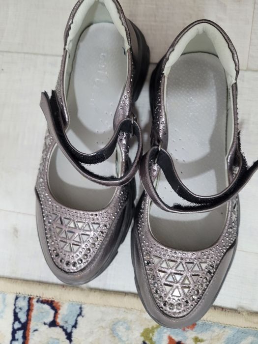 Туфли размер 34 на 9-10 лет