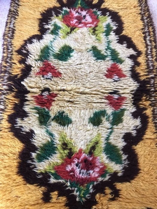 Губер, ръчно тъкан от домашна вълна