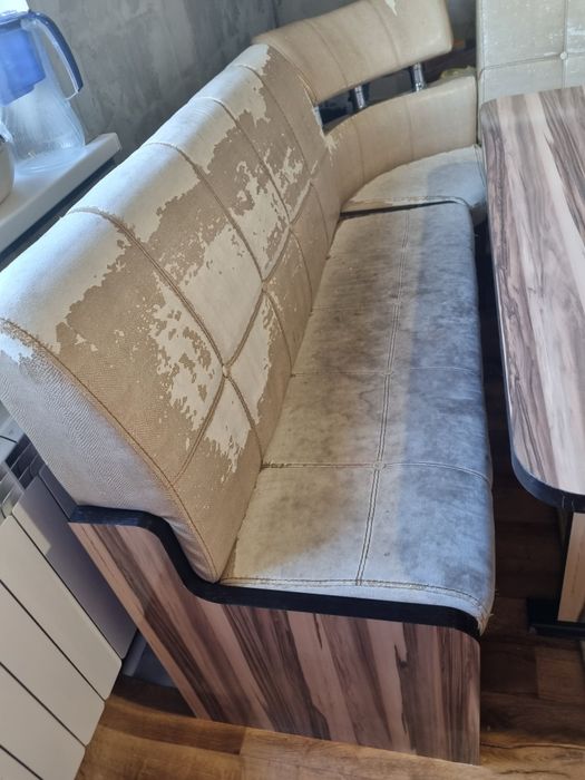 Продам кухонный уголок