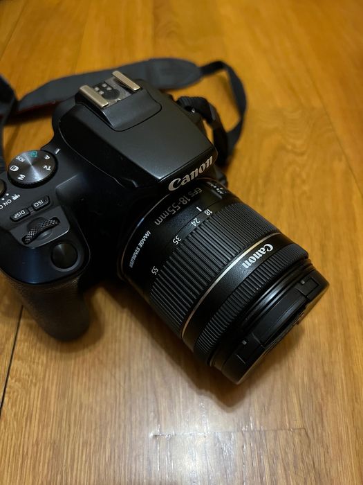 Canon EOS 250D + 2 объектива + микрофон + сумка