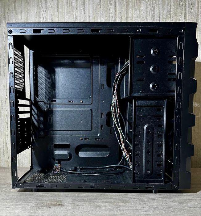 Корпус для компьютера Cooler Master