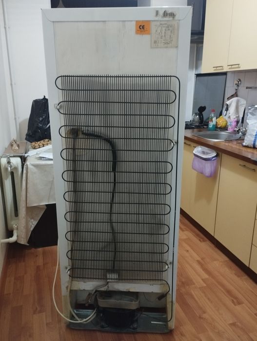 Холодильник indesit