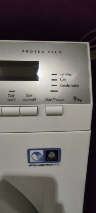 Сушилня AEG Lavatherm Protex Plus инверторна с термопомпа 9кг.