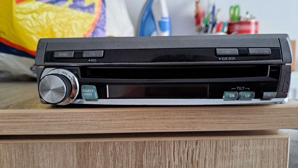 Unitate Multi-Media Auto Alpine IVA-D310R – Ecran Rabatabil 7