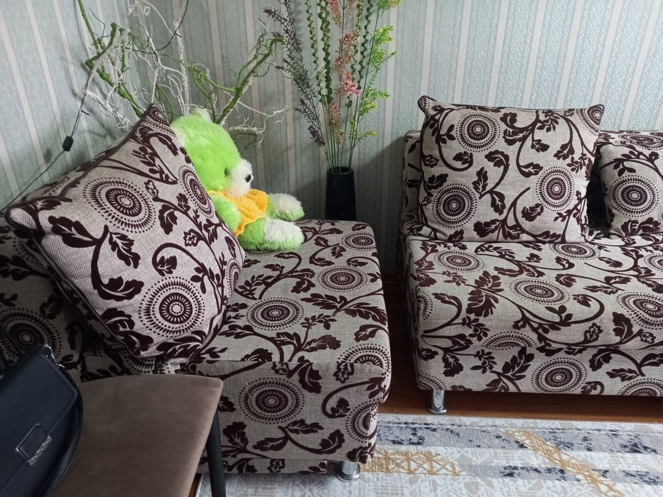 Продам диван в отличном состоянии