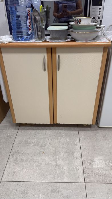 Шкаф с тумбочкой бесплатно