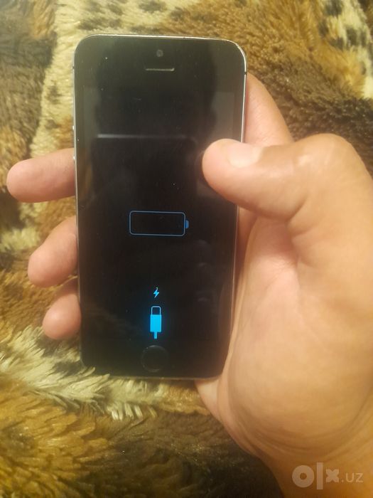 IPHONE 5S полностью рабочий но не заряжается стоит новый аккумулятор