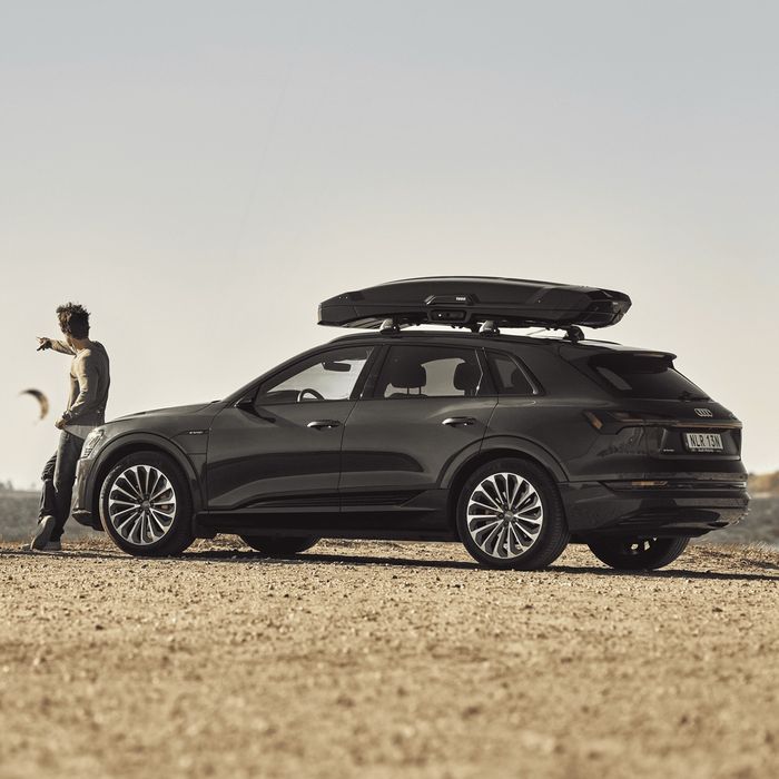 THULE Vector  M – 360 литра, Black Metallic