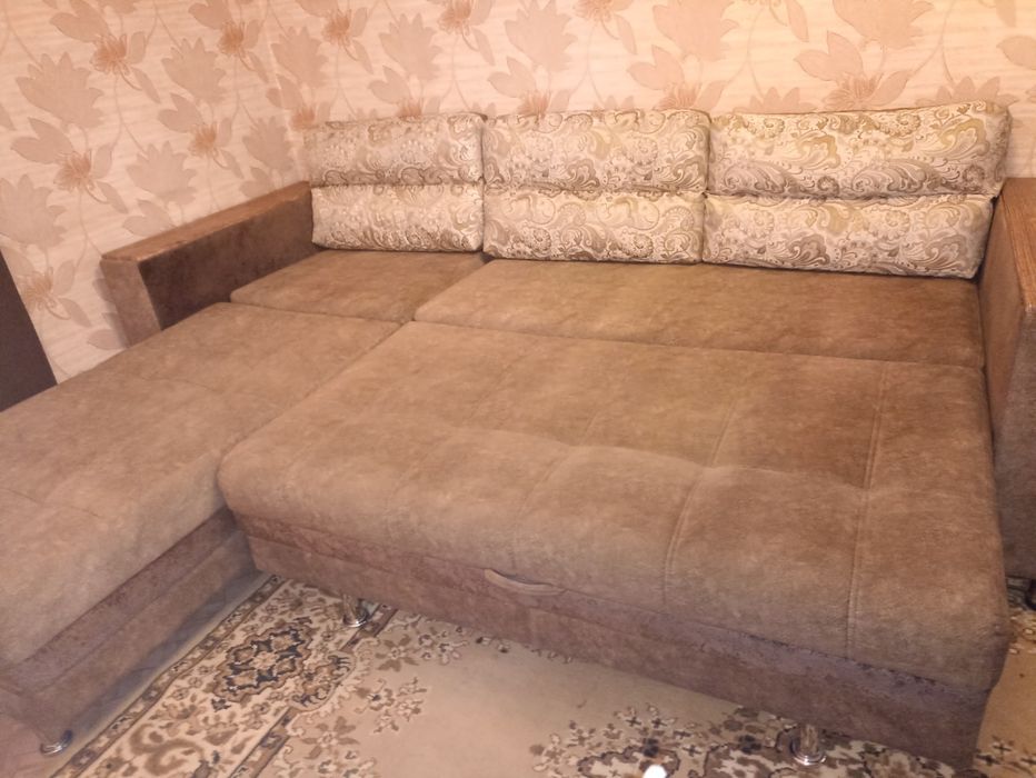 Угловой диван...