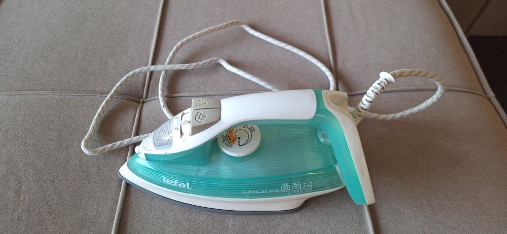 Утюг Tefal паровой