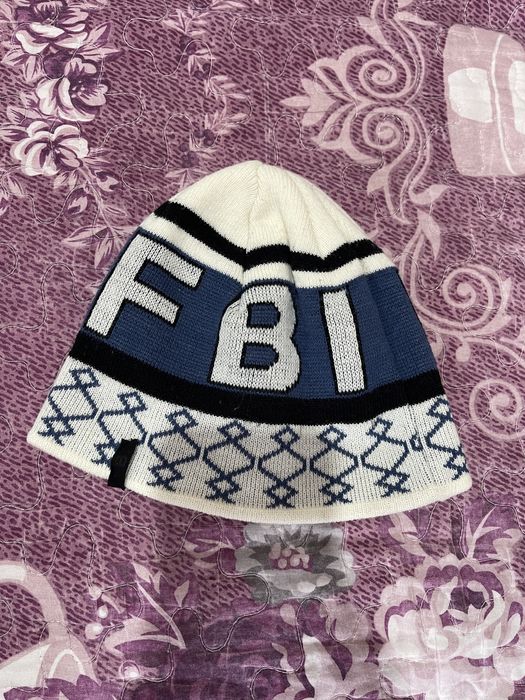 Продам шапки теплые