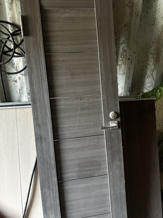 СРОЧНО продаю двери