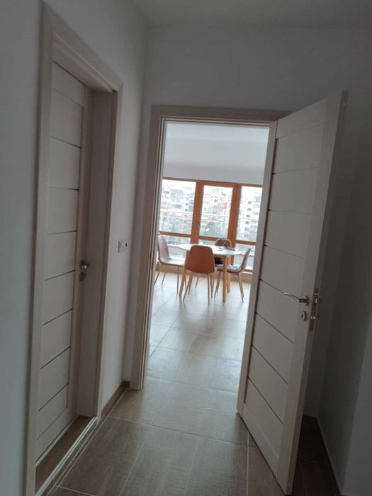 Продава се Тристаен апартамент в Варна, Възраждане 1 - 137 кв.м за 1204 €/кв.м - Снимка #4