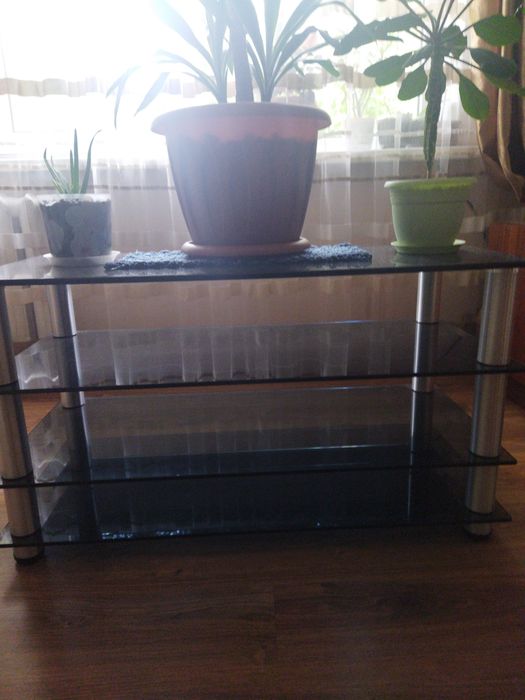 Продам журнальный столик