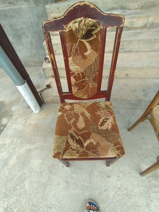 Стулья для гостиной и кухни б/у продаем не дорого