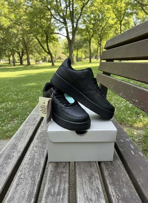 Adidasi Nike Air Force 1 Triple Black / Model Fete Baieti