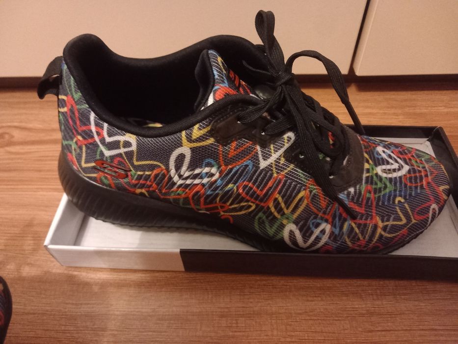 Adidasi skechers 38.5