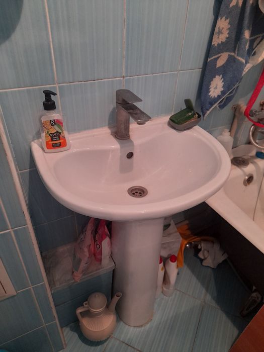 сатылады   раковина  с пьедисталом