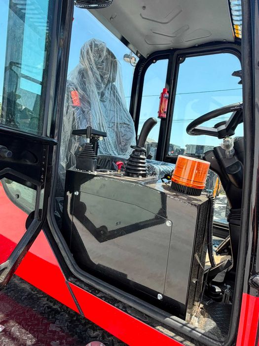 Vola Incarcator frontal nou articulat 1500kg ISUZU