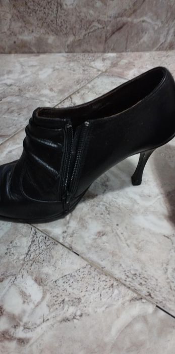 Официални обувки с тънък ток, подходящи за повод.Размер 36