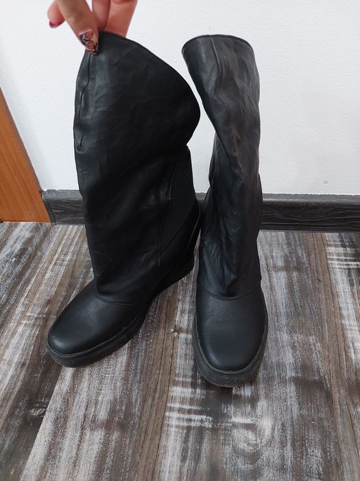 Дамски кожени  боти