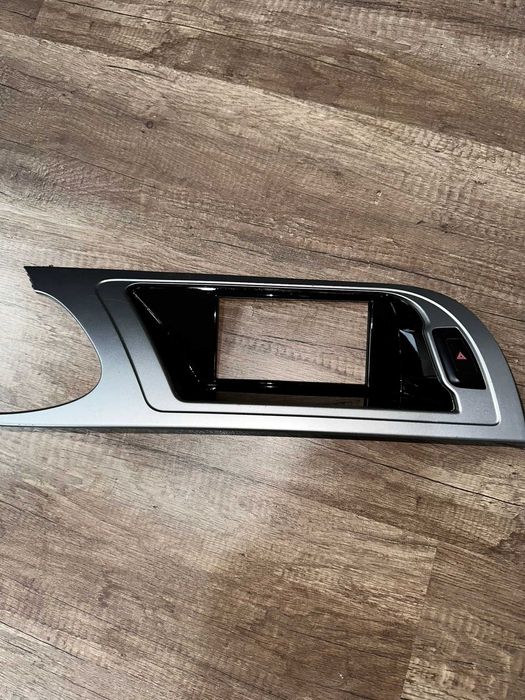 Radio Concert Display Rama Bord plus consola centrala Audi A4 B8