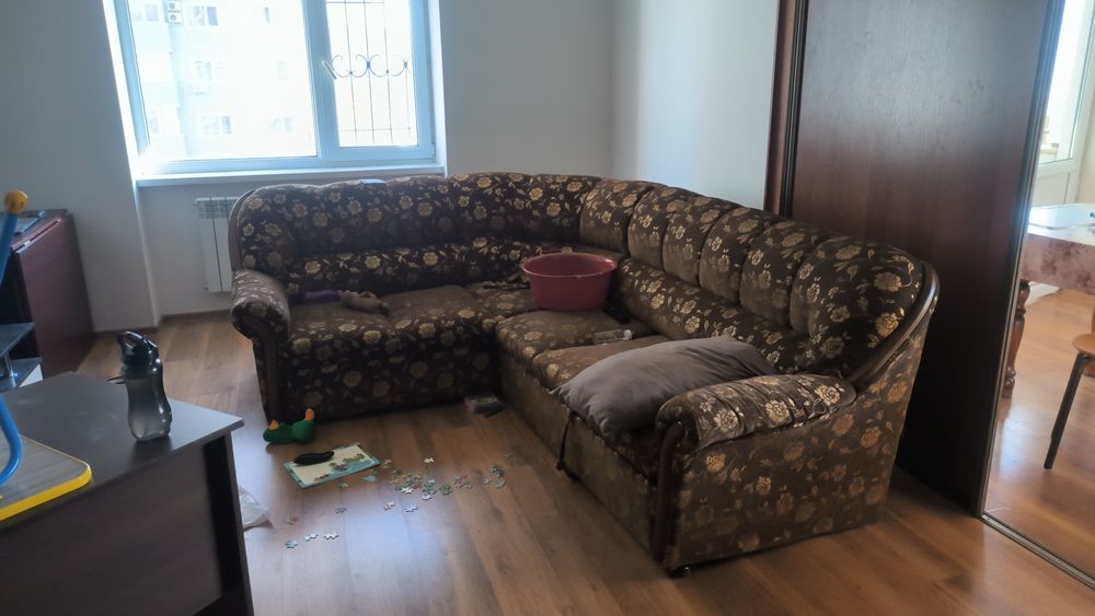 Угловой диван б/у