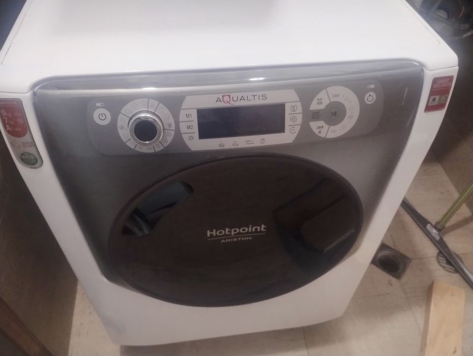 На части ! Всичко по 10 лева !Пералня със сушилня Hotpoint Ariston