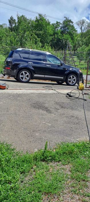 Vând Mitsubishi Outlander II, 2.2 DI-D, 4x4, 7 locuri