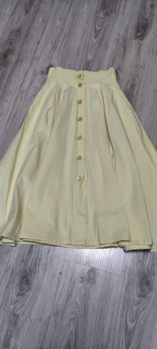 Дамска пола за талия 64см.-само днес за 5 лв.!