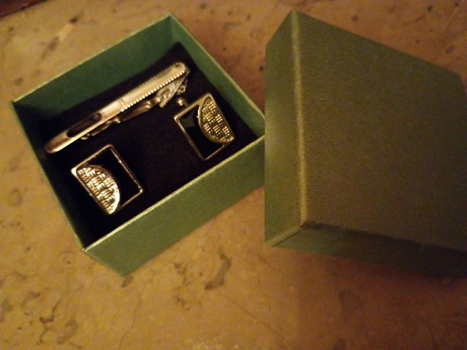 Set cadou, ac cravata, butoni, NOU