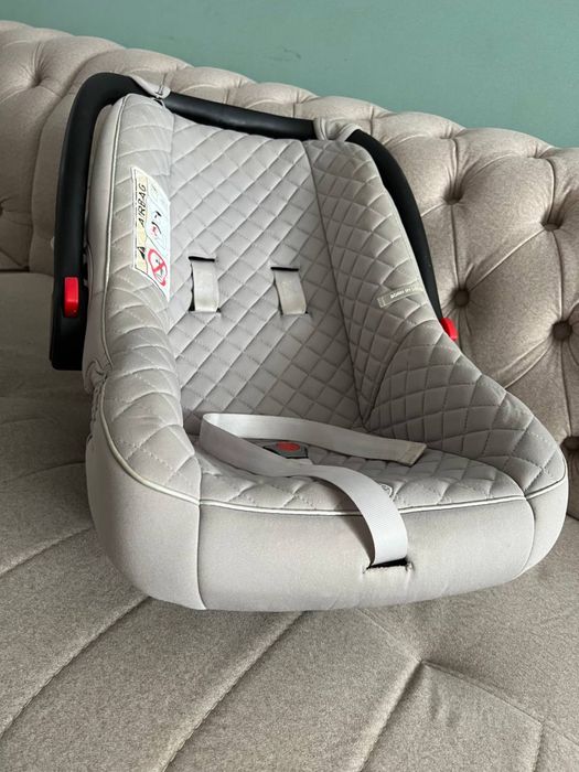 Продам автолюльку. В хорошем состоянии