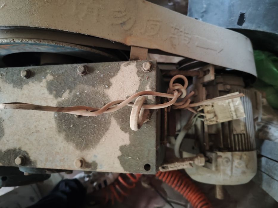 Станок по резке арматуры (гильотина)