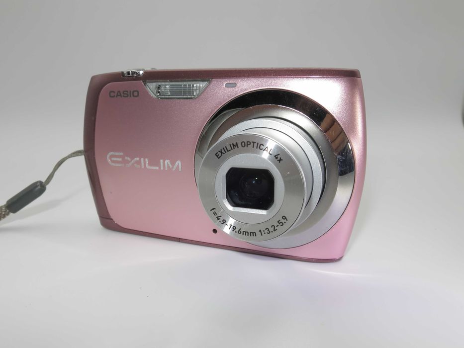 Casio EX X370 улта компактен цифров фотапарат, дигитална камера розов цвят, като НОВА, пълен комплект, тествана и работи отлично!