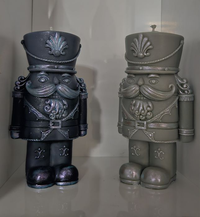 Set Cadou, Doua Lumanari Decorative de Craciun, Spargatorul de nuci