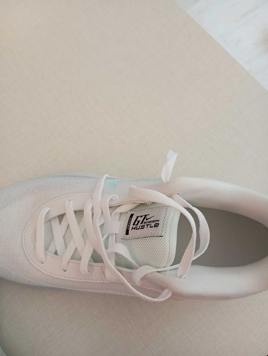 Чисто нови оригинални мъжки маратонки "Найк"