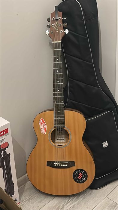 Электроакустическая Гитара